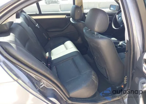 2002 BMW 325Xi из США, поврежденный, VIN WBAEU33422PF58081